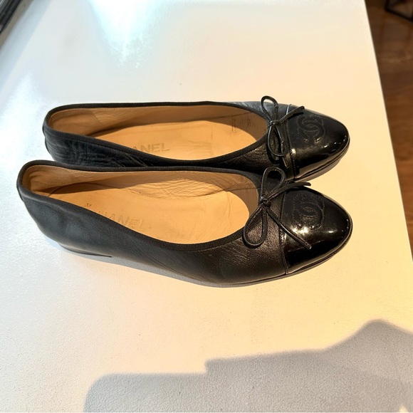 Chanel Ballet Flats w patent leather toe • size 37 - Picture 11 of 14